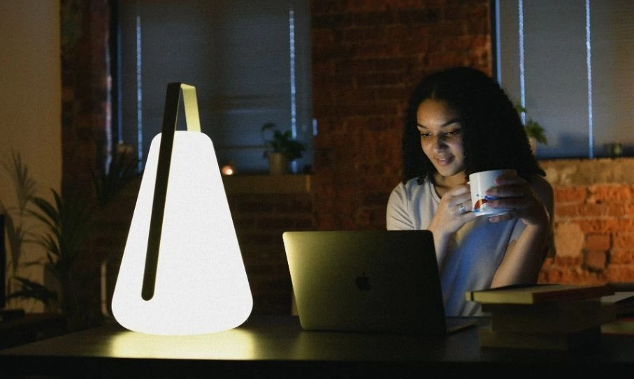 Extreme Lounging B Bulb + Outdoor Light 1 Extreme Lounging B Bulb + Outdoor Light