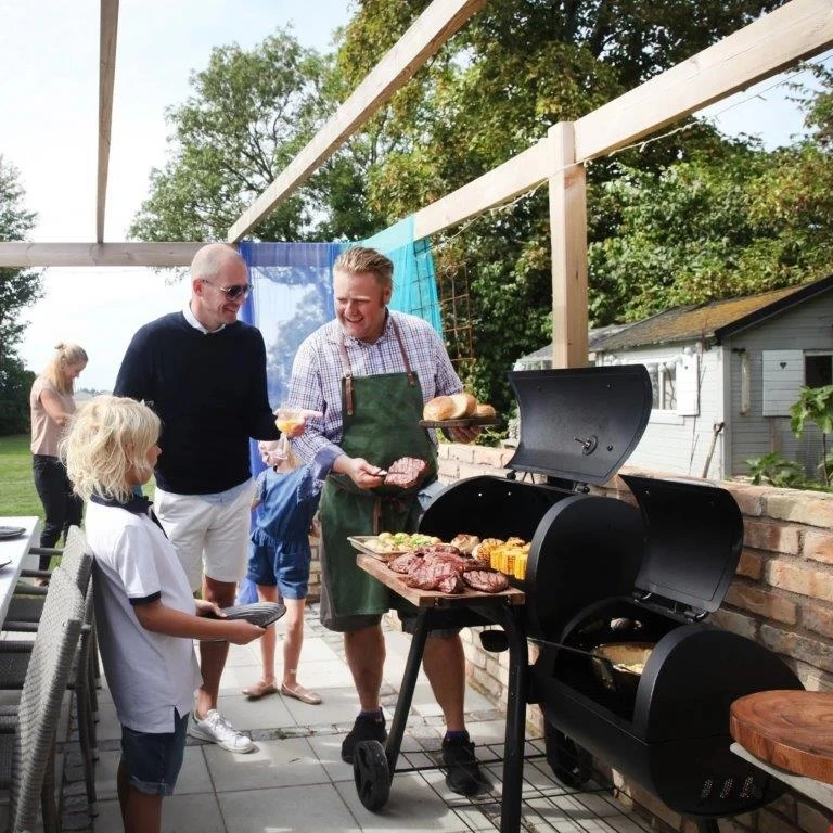 Landmann Vinson 200 Smoker Charcoal Barbecue - Black 3 Landmann Vinson 200 Smoker Charcoal Barbecue - Black - Image 3