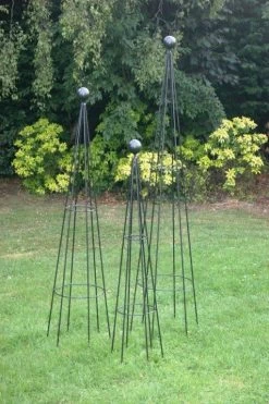 Poppy Forge Hampton Obelisk